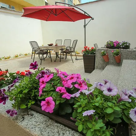 Prestige Πανσιόν 4*