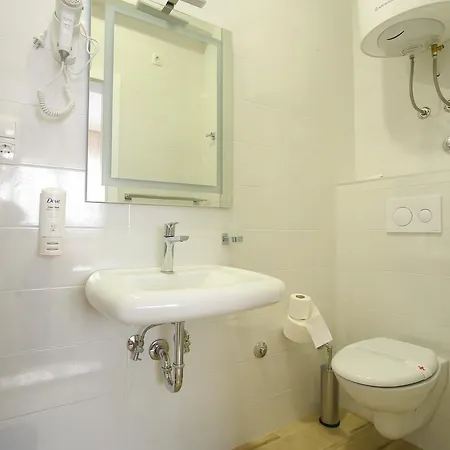 Prestige 4* Μόσταρ