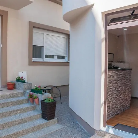 Prestige Guest house *